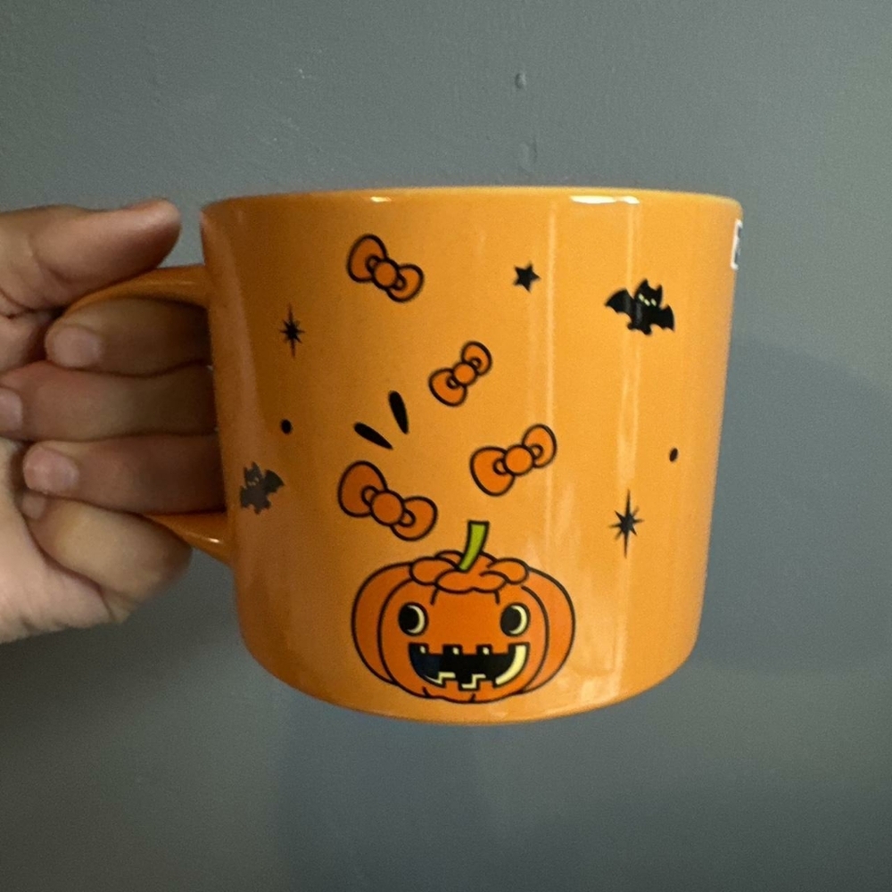 Orange Dinnerware - Picture 2 of 2